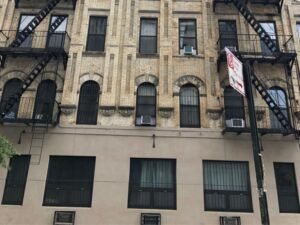 building repair contractor queens